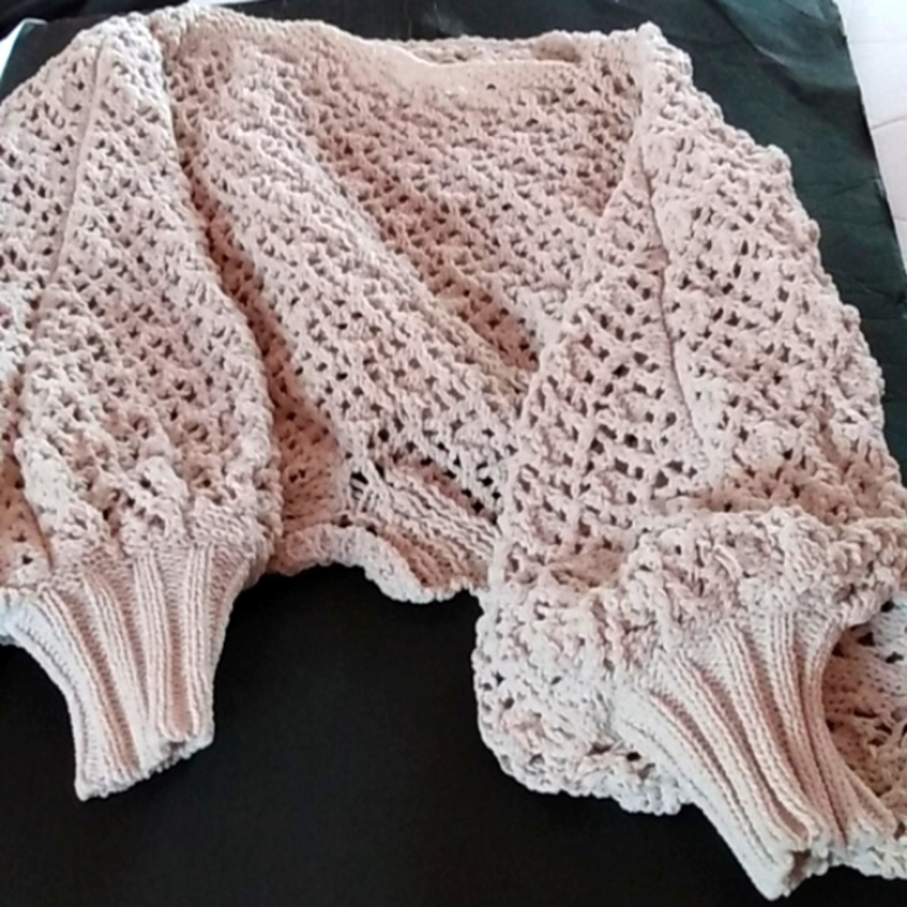 Jessica Simpson open work crop oversized sweater